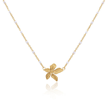 Flower Shape Pendant Necklace