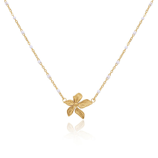 Flower Shape Pendant Necklace