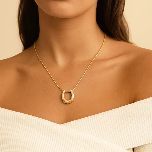 Modern Horseshoe Pendant Necklace