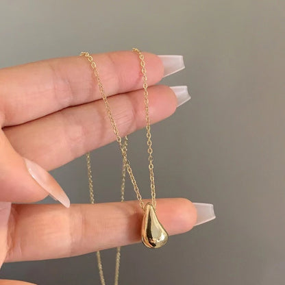 Baroque Style Pendant Set