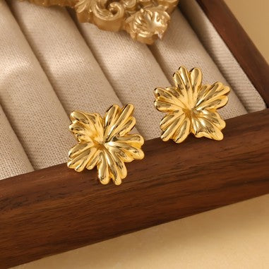 Flower Shape Ear Studs