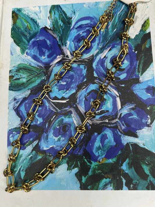 Golden Knot Chain